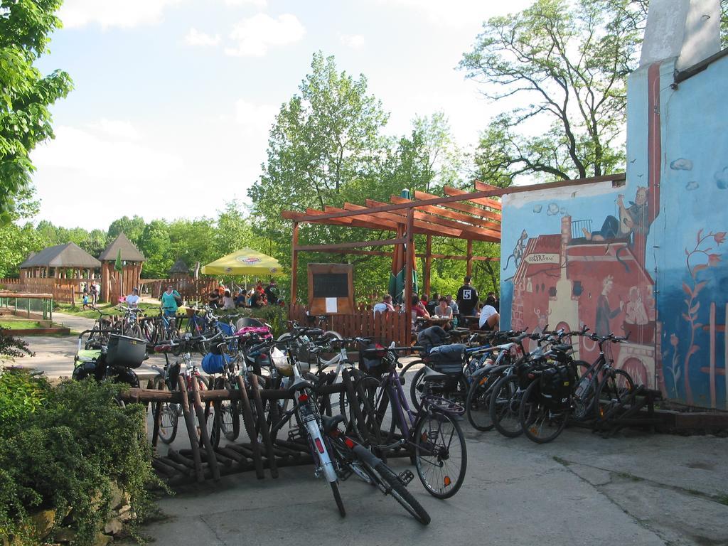 Villa Zoopark Zelcin à Mělník Extérieur photo