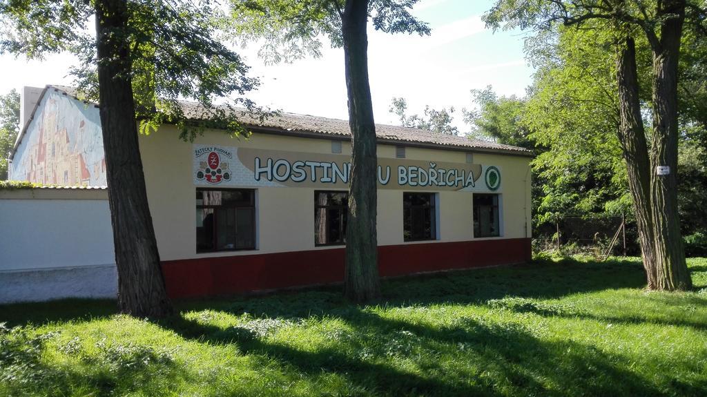 Villa Zoopark Zelcin à Mělník Extérieur photo