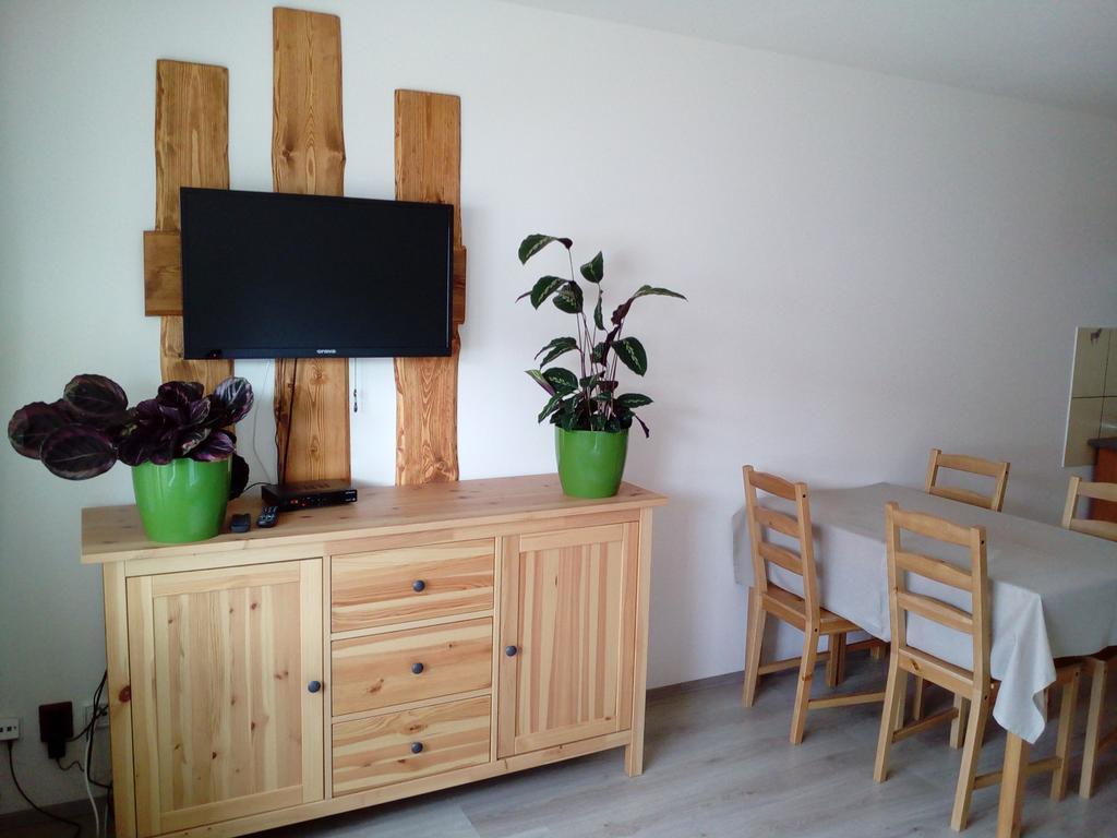 Villa Zoopark Zelcin à Mělník Extérieur photo